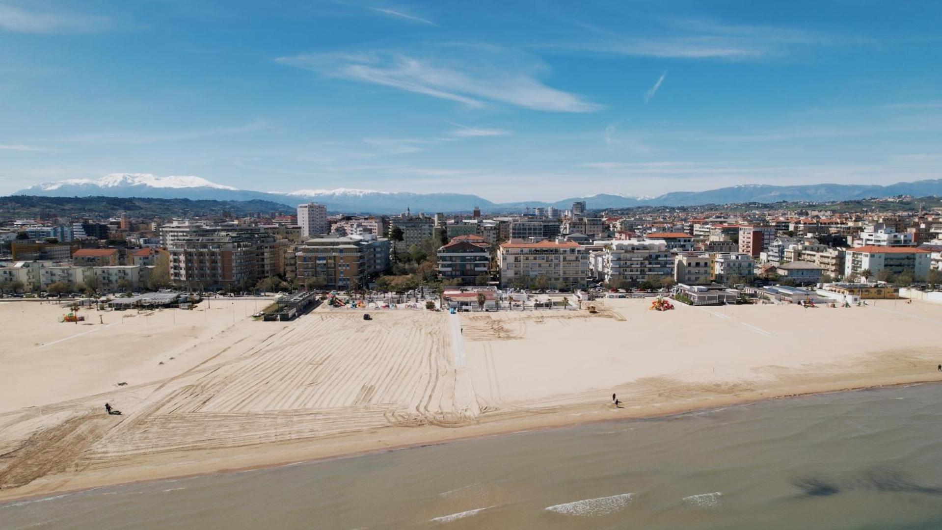 Augusto Al Mare Hotel Pescara Kültér fotó